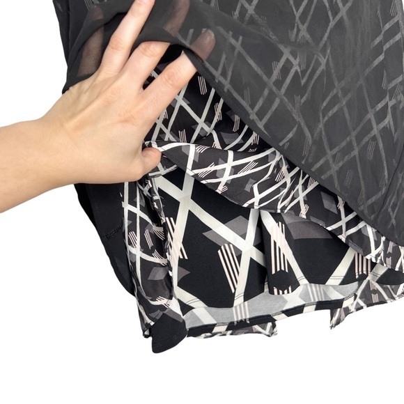 WHBM Layered Split Back V Neck Sleeveless High Low Blouse - Picture 3 of 9